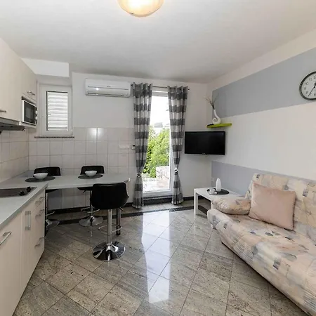 In 5515 Crikvenica