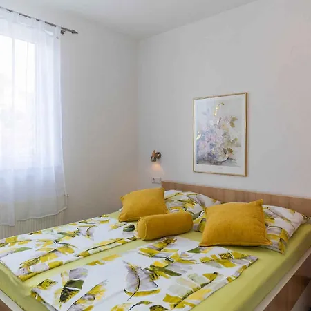 Apartament In 5515